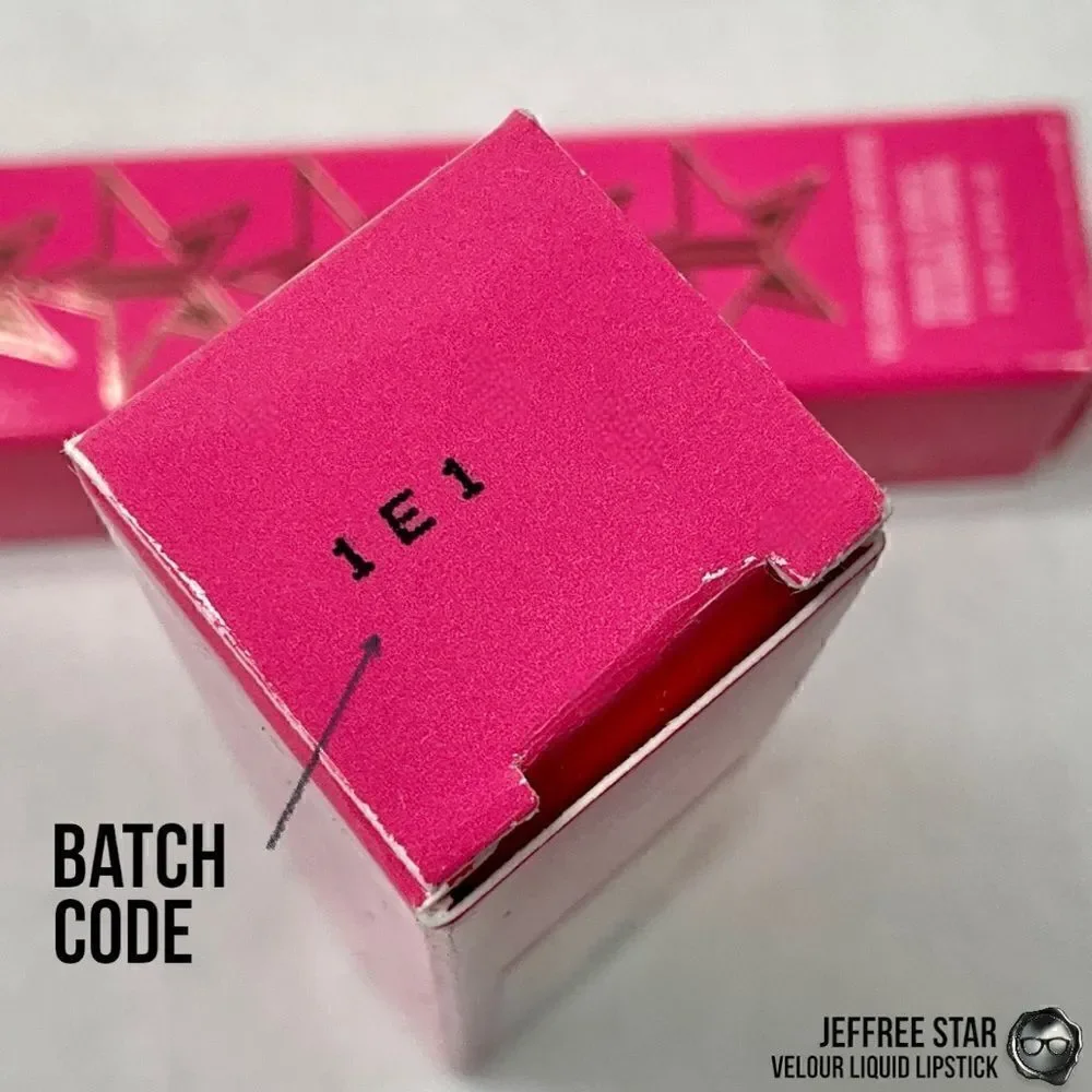 JEFFREE STAR VELOUR LIQUID LIPSTICK IN MYSTERY COLOR YAK FULL PIGMENT LIP COLOR